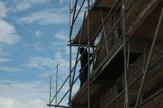 Installation des Baugerüsts